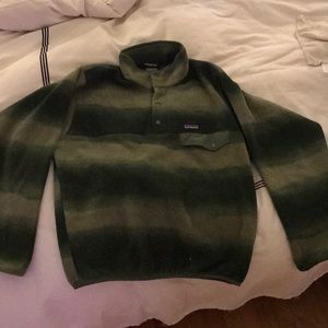 Patagonia green ombré synchilla pull over